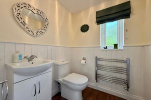 Downstairs Cloakorom- click for photo gallery